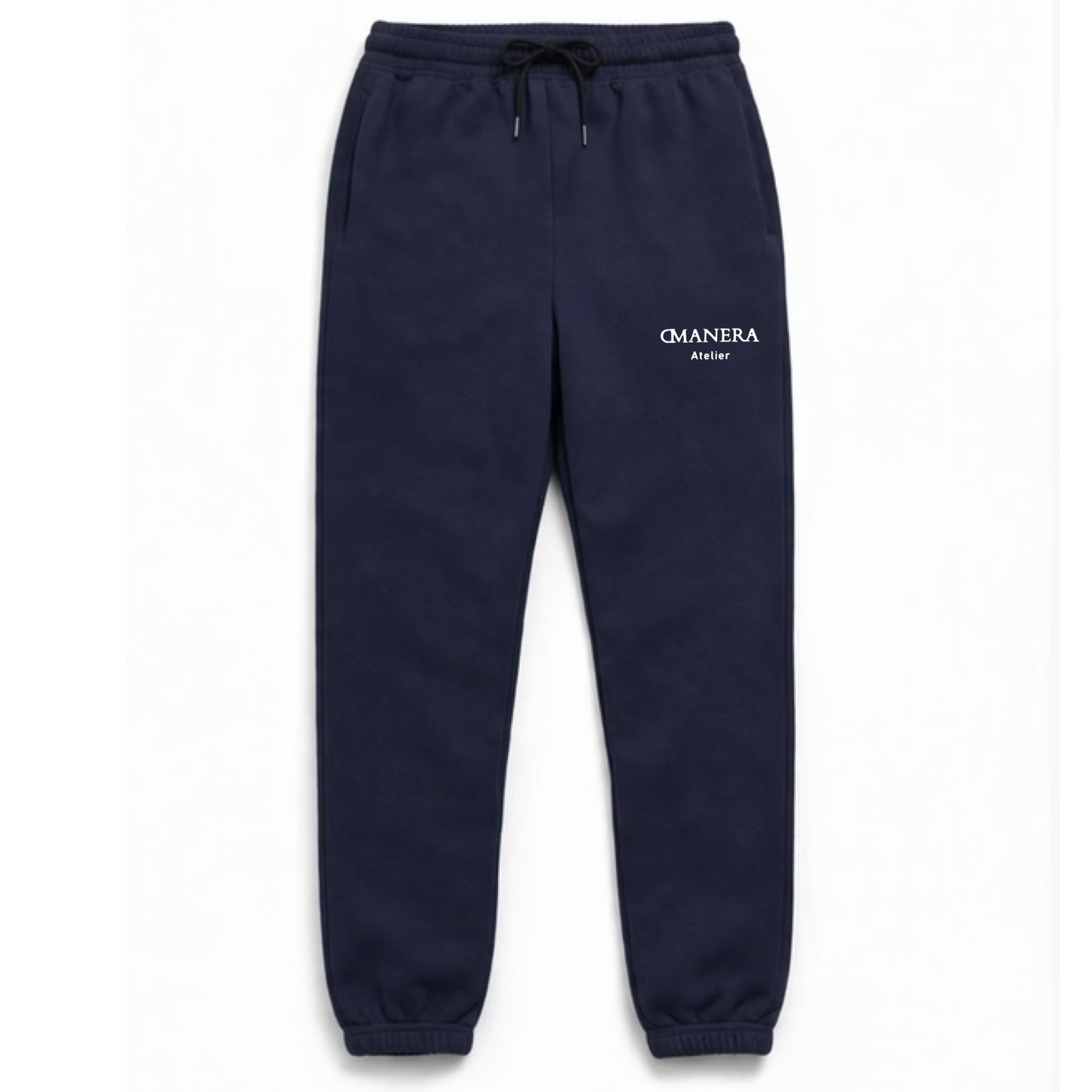 Dunkelblaue Jogginghose mit weißem Logo, elastischem Bund und Kordelzug, vor weißem Hintergrund